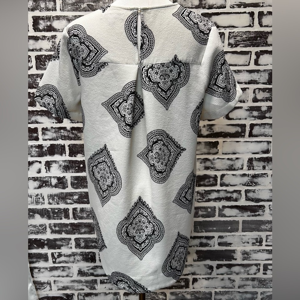 Madewell Cream Tailored Tee Hi Lo Crepe Paisley Print Short Sleeve Size M - Picture 4 of 4